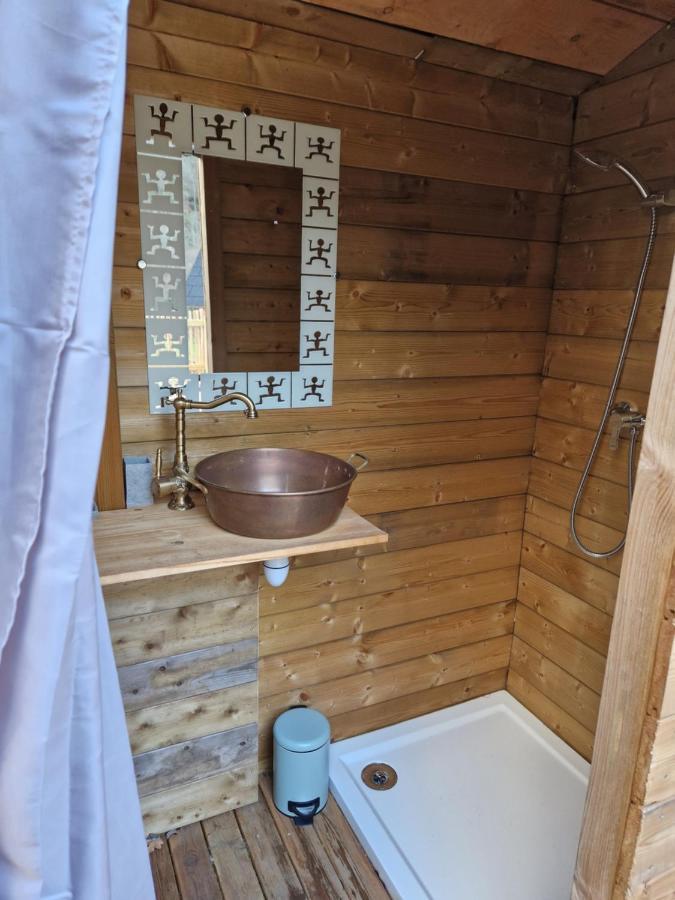 Les Cabanes Feeriques Du Cheix Saint-Diery Bagian luar foto