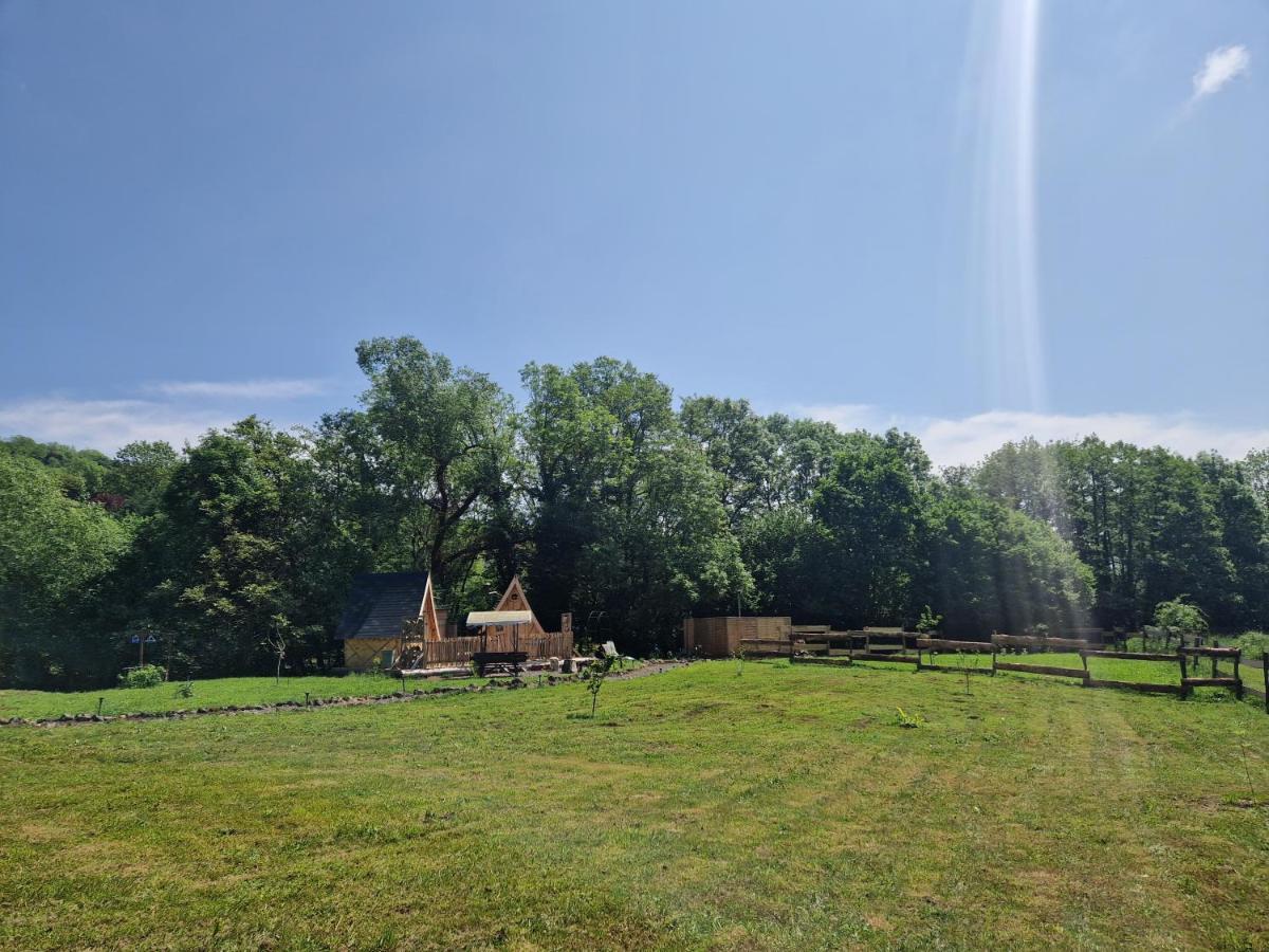 Les Cabanes Feeriques Du Cheix Saint-Diery Bagian luar foto